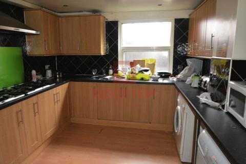 8 bedroom house to rent, Chestnut Avenue, Leeds LS6