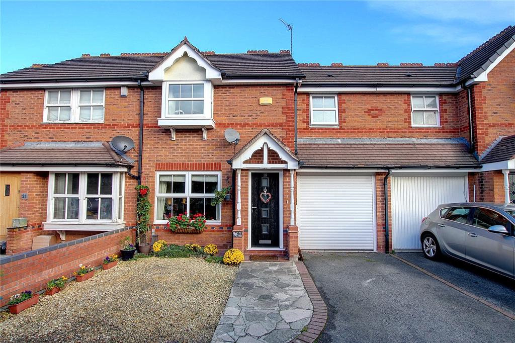 Calder Close, Droitwich, WR9 3 bed terraced house £250,000