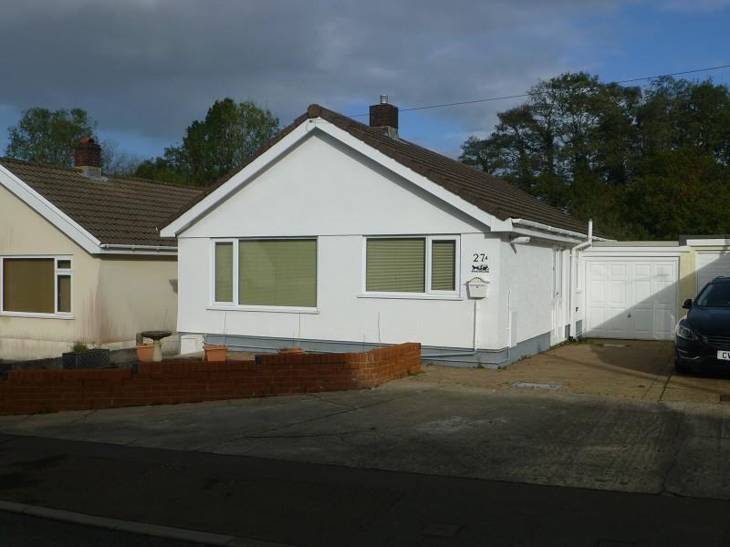 Parklands Road, Ammanford... 2 bed detached bungalow £210,000