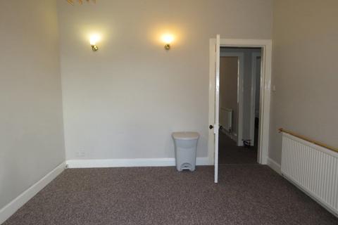 2 bedroom flat to rent, Bruce Street, Stirling Town, Stirling, FK8