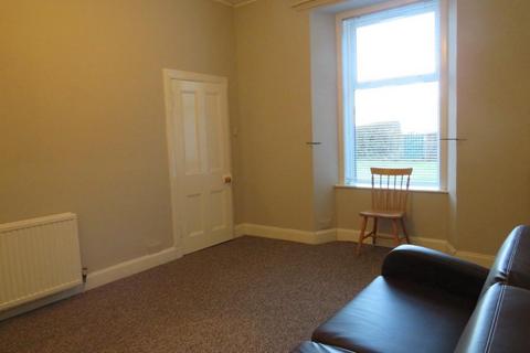 2 bedroom flat to rent, Bruce Street, Stirling Town, Stirling, FK8