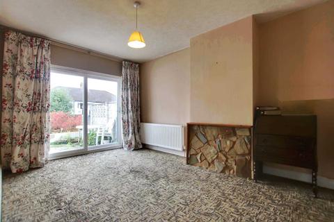 22 Balfour Grove, London, N20 0SJ