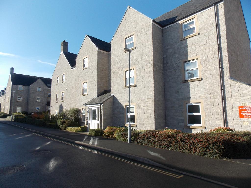 Clifford Drive, Paulton BS39 2 bed flat to rent £850 pcm (£196 pw)