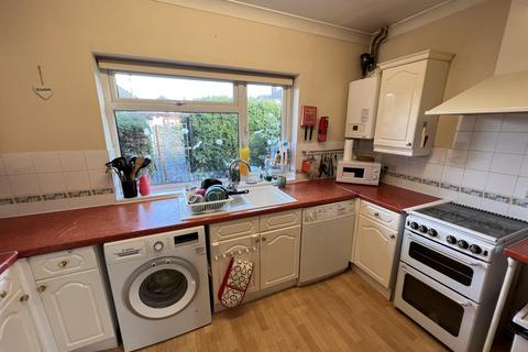 4 bedroom detached house to rent - Oswald Road BOURNEMOUTH