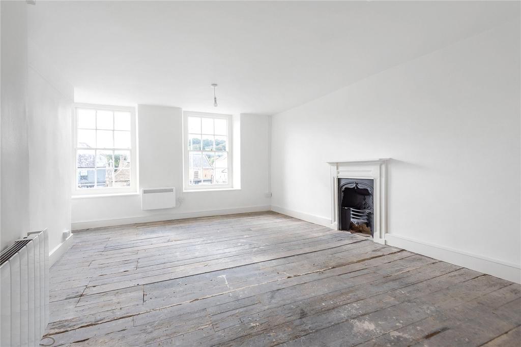 1st Floor Sitting Rm