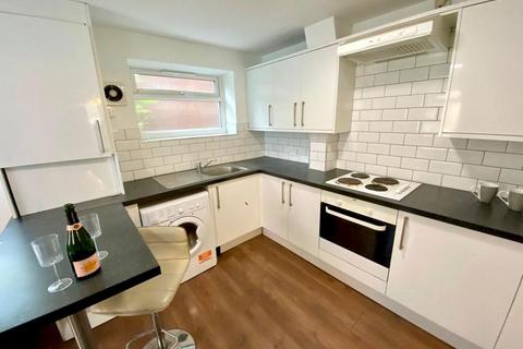 5 bedroom terraced house to rent, 12 Neill Road, Ecclesall