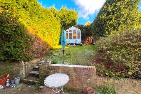 3 bedroom semi-detached house to rent, Hunters Ridge, Brackla, Bridgend