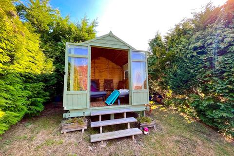 3 bedroom semi-detached house to rent, Hunters Ridge, Brackla, Bridgend