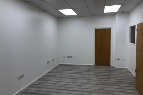 Office to rent - Business Centre, 8 Maderia Avenue, Leigh-On-Sea, Essex, SS9