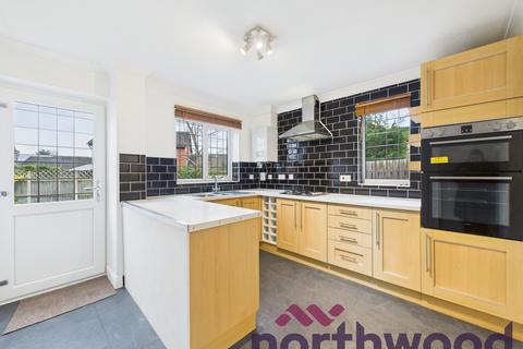 4 bedroom detached house to rent, Oakhurst Drive, Wistaston, CW2