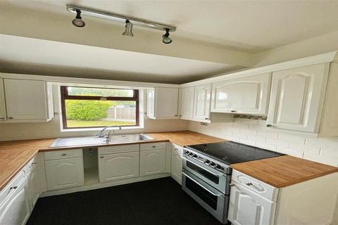 19 Oak Glen, Hornchurch, RM11 2NS