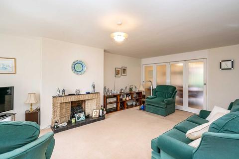 30 Rymill Close, Bovingdon, Hemel Hempstead, HP3 0JA
