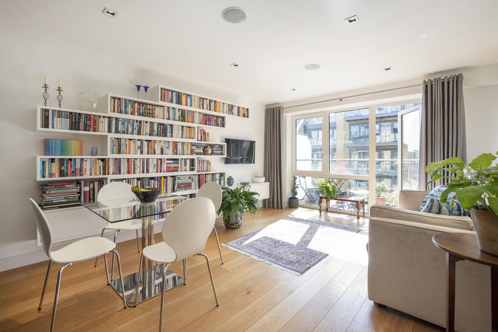 Belvedere House, 8 Kew Bridge Road, London, TW8 2 bed apartment £