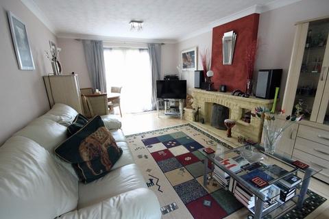 23 Bentley Close, Northampton, NN3 5JS