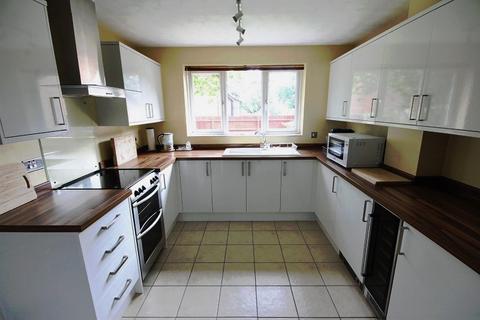 23 Bentley Close, Northampton, NN3 5JS