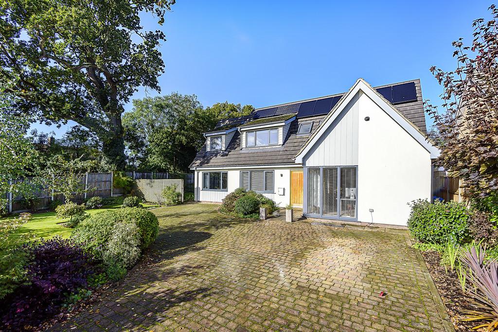 Sunningdale, Norwich, NR4 4 bed detached house £650,000