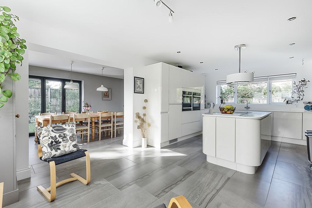 Sunningdale, Norwich, NR4 4 bed detached house £650,000
