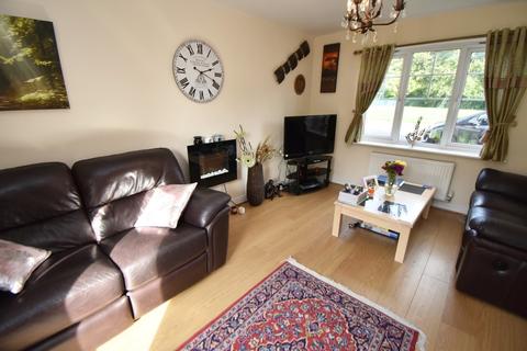 65 Balmoral Way, Birmingham, B14 4NU
