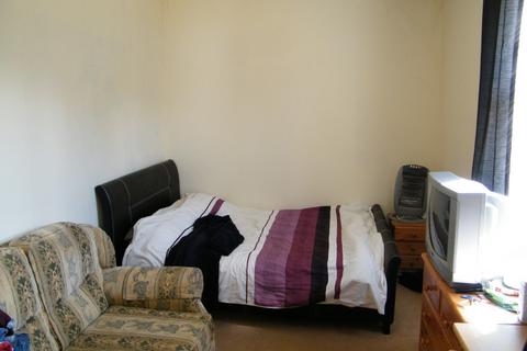 1 bedroom flat to rent, East Street, Pembridge, HR6