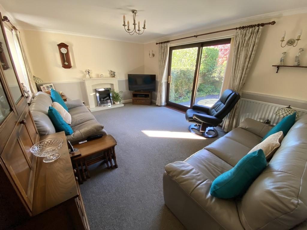 Cromwell Lane, Tile Hill, Coventry... 3 bed detached bungalow £349,995