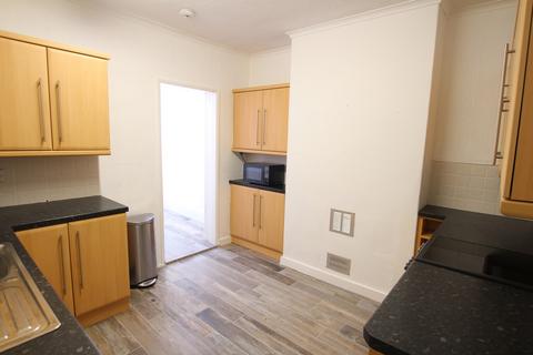 2 bedroom terraced house to rent, Norton Street, Grantham