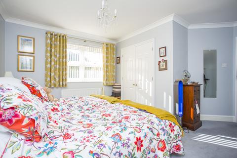 4 bedroom detached house for sale - Winscote Close, Crowborough