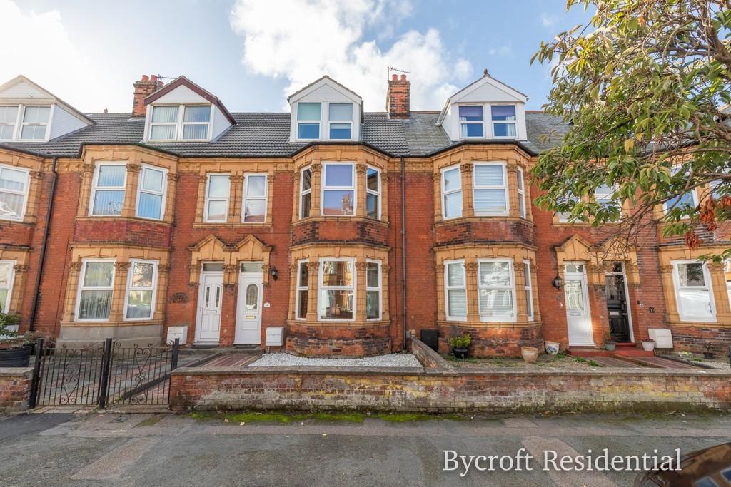 Clarence Road, Gorleston 5 bed terraced house £350,000