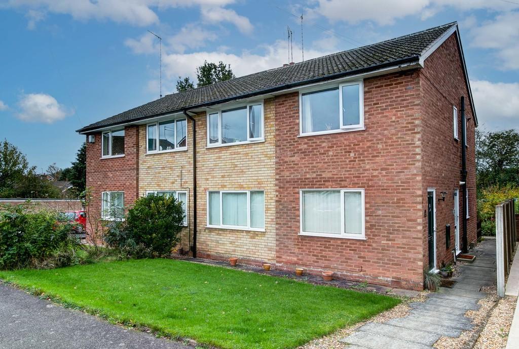 Malfield Avenue, heath, Redditch... 2 bed £135,000