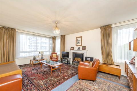 394 The Water Gardens, London, W2 2DL