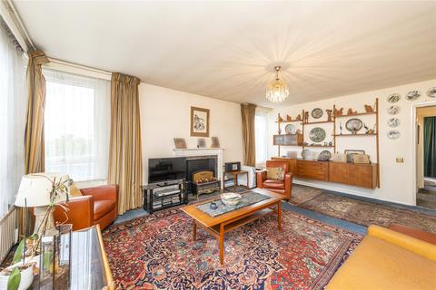 394 The Water Gardens, London, W2 2DL