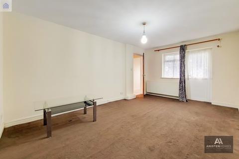 39 Lynford Gardens, Ilford, IG3 9LY