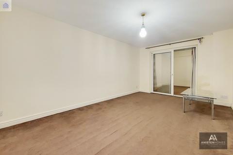 39 Lynford Gardens, Ilford, IG3 9LY