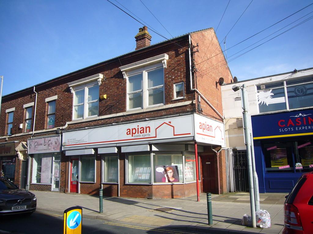 Pasture Road, Goole, DN14 6EZ Property £850 pcm (£196 pw)