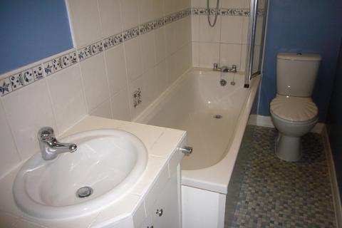 3 bedroom end of terrace house to rent, North Street, Goole, DN14 5QT