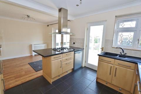 18 Esk Way, Romford, RM1 4YH