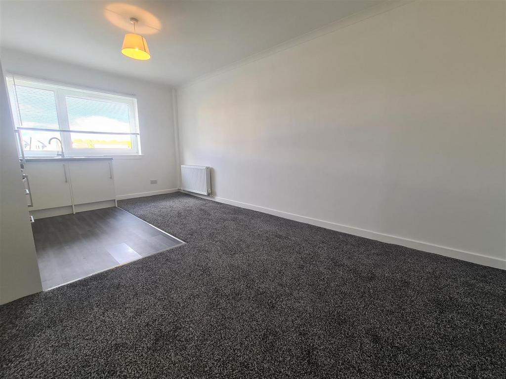 Lounge/Dining