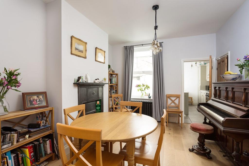 Russell Street, York, YO23 3 bed terraced house £395,000