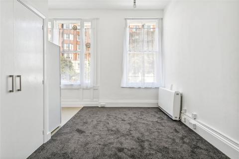 Studio to rent, Horbury Crescent, London, W11