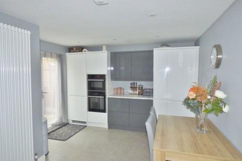 16 Normandy Way, Erith, DA8 3PX