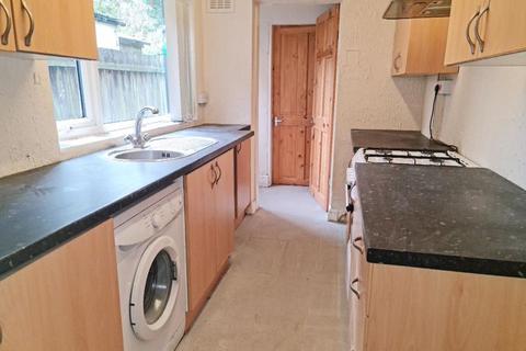 3 bedroom terraced house to rent, Milner Road, Selly Oak, Birmingham, B29 7RG