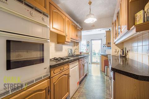 9 Abbotts Close, Romford, RM7 8QU