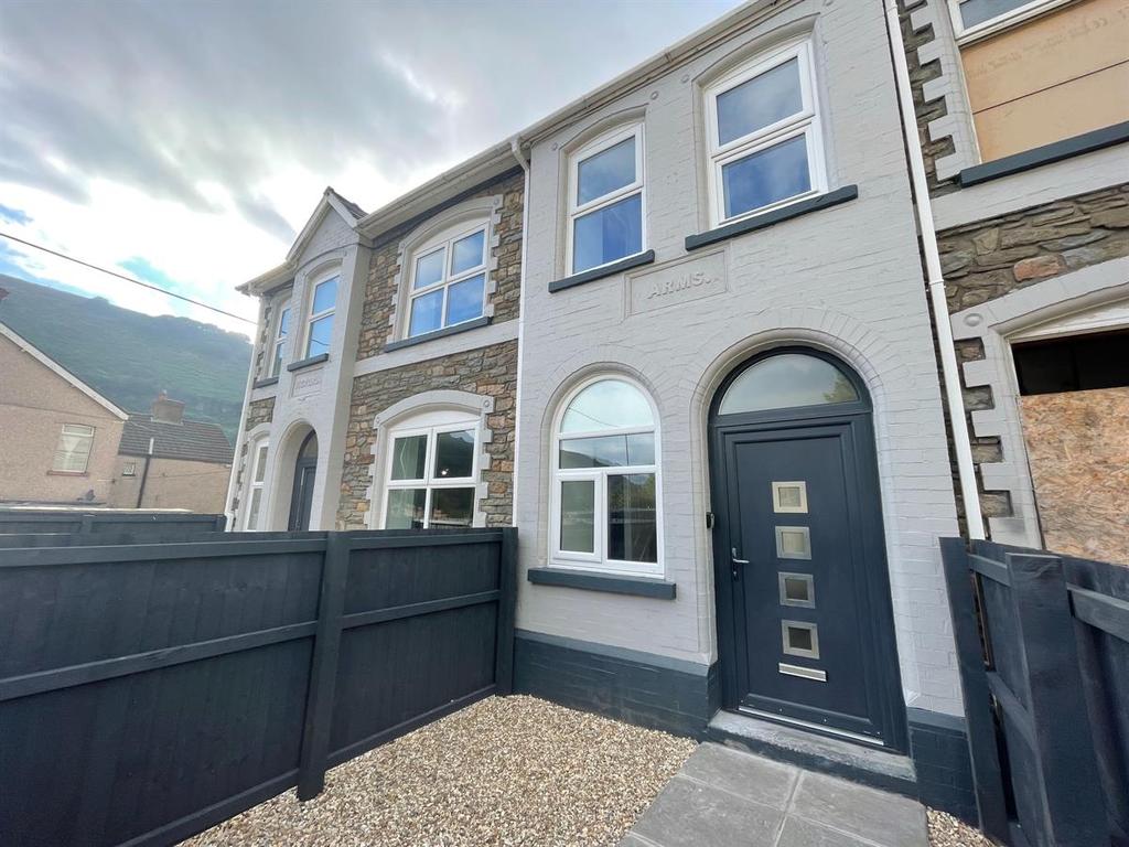 Mill Terrace, Cwm, Ebbw Vale 2 bed terraced house £550 pcm (£127 pw)