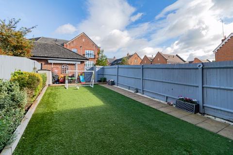 21, Page Place Frogmore, St Albans, AL2 2FB
