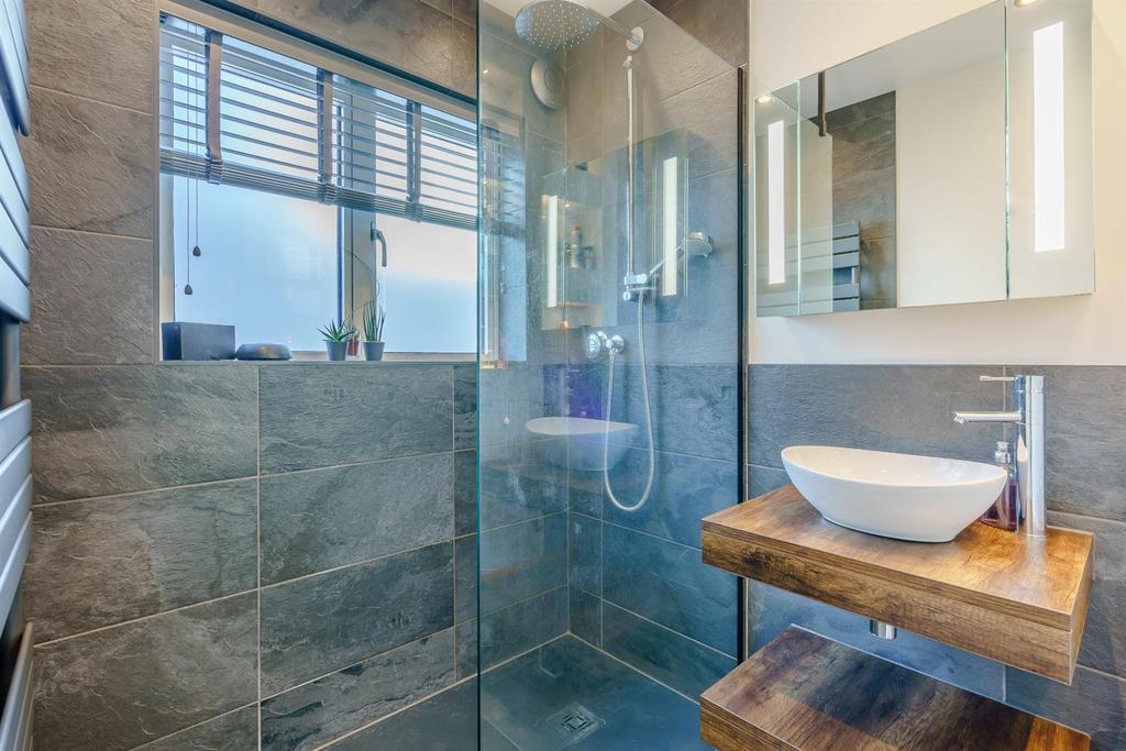 8481423-interior16.jpg