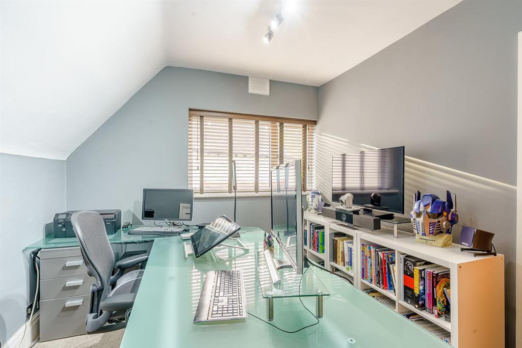 8481423-interior25.jpg