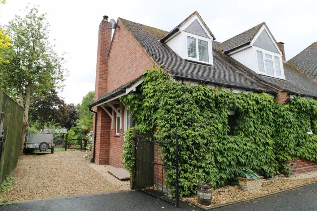 Hampton Park Road, Hereford, HR1 1TJ 1 bed house £800 pcm (£185 pw)