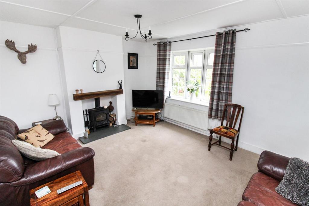 White Elm Road, Bicknacre 2 bed semidetached house £375,000
