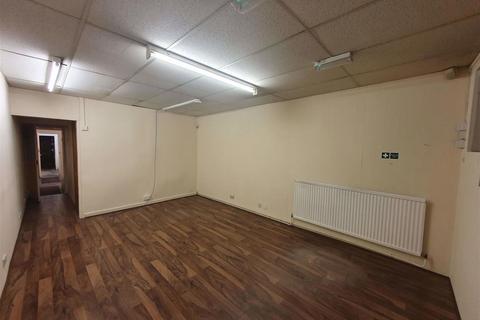 Property to rent, Blaby Road, Wigston, Leicester, LE18