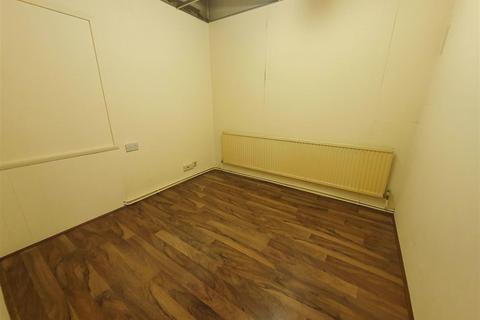 Property to rent, Blaby Road, Wigston, Leicester, LE18