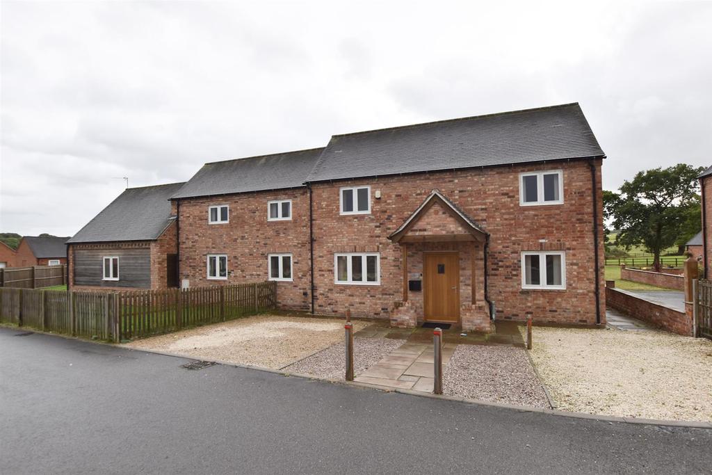 Outwoods Lane, Coleorton, Coalville, LE67 5 bed detached house £2,200